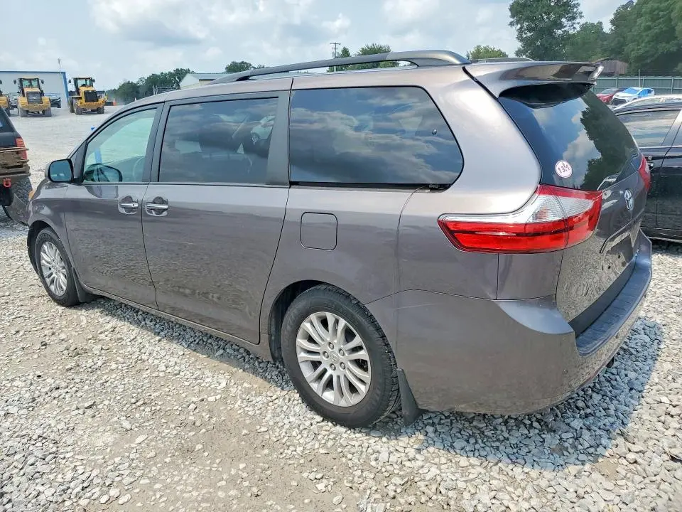 2015 TOYOTA SIENNA XLE PREMIUM 8-PASSENGER  
