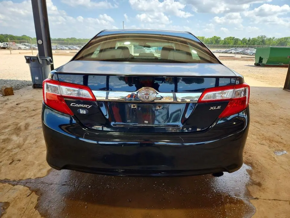 2012 TOYOTA CAMRY XLE  