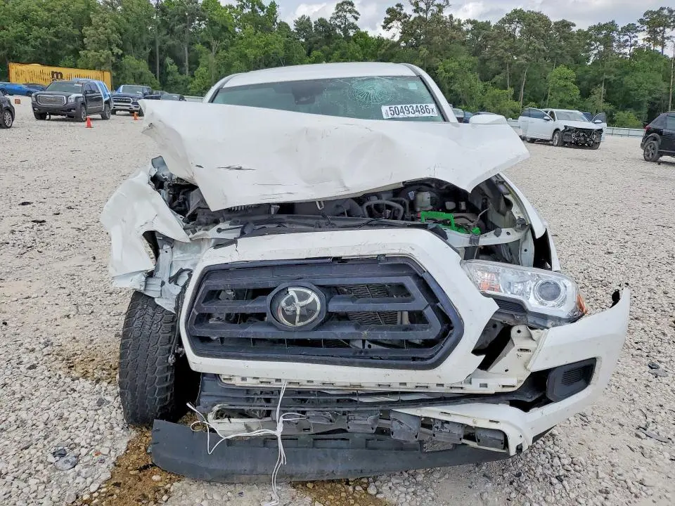 2022 TOYOTA TACOMA SR  