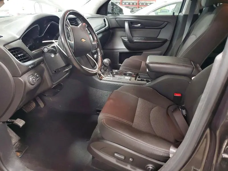 2017 CHEVROLET TRAVERSE LT  