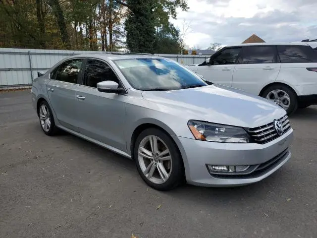 2014 VOLKSWAGEN PASSAT SE  