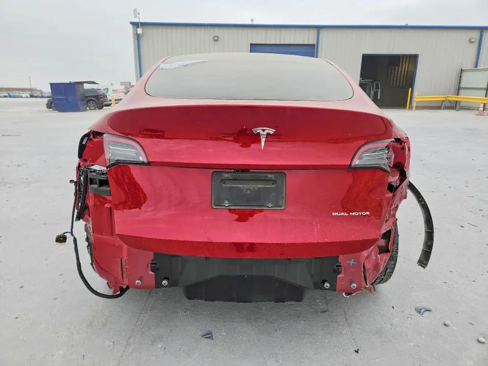 2025 TESLA MODEL Y   
