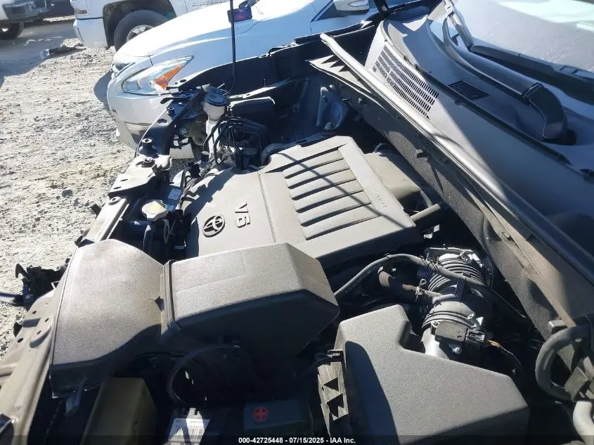 2014 TOYOTA HIGHLANDER XLE V6