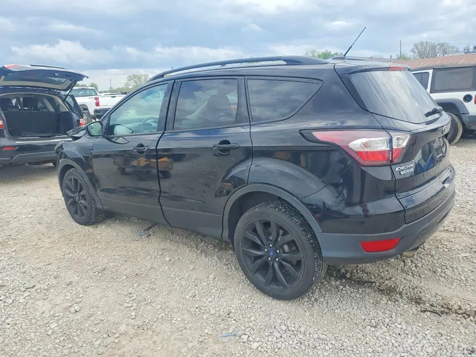 2017 FORD ESCAPE SE  