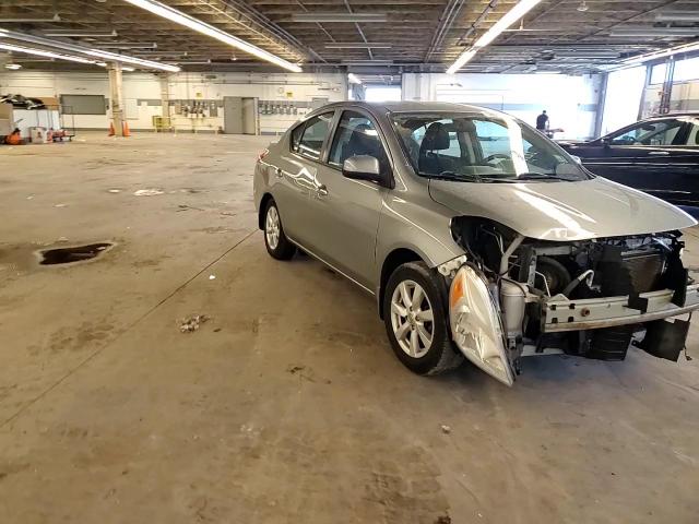 2013 NISSAN VERSA S