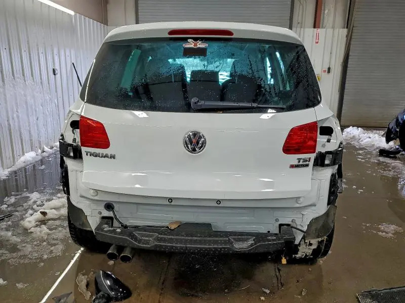 2017 VOLKSWAGEN TIGUAN SPORT  