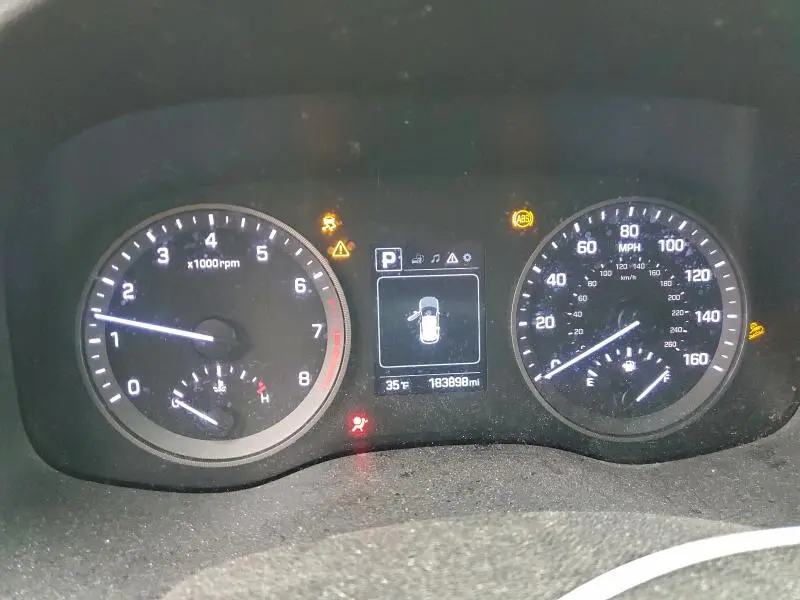 2017 HYUNDAI TUCSON SE  