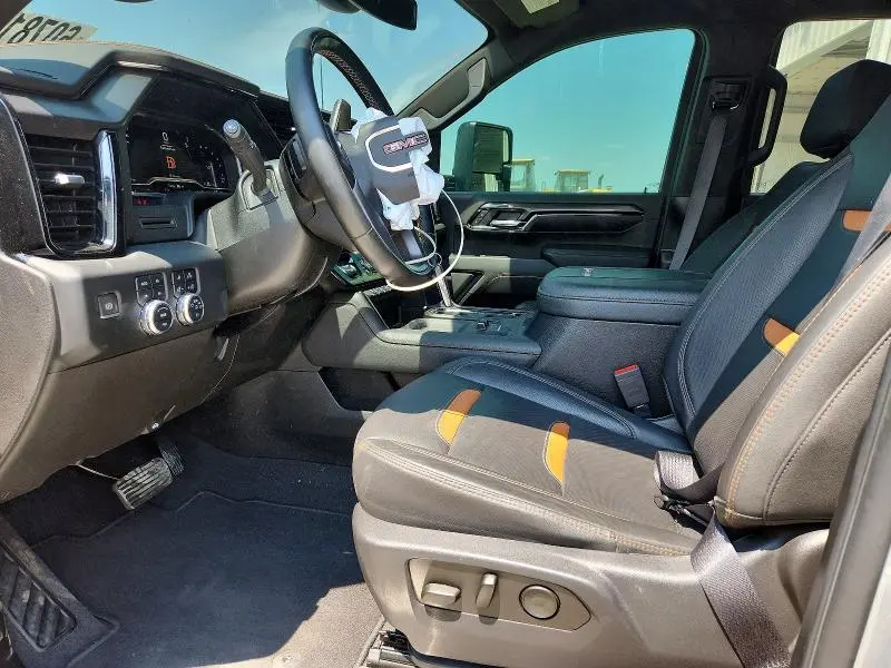 2024 GMC SIERRA K2500 AT4  