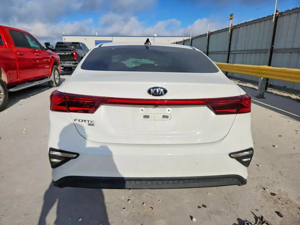 2021 KIA FORTE FE  