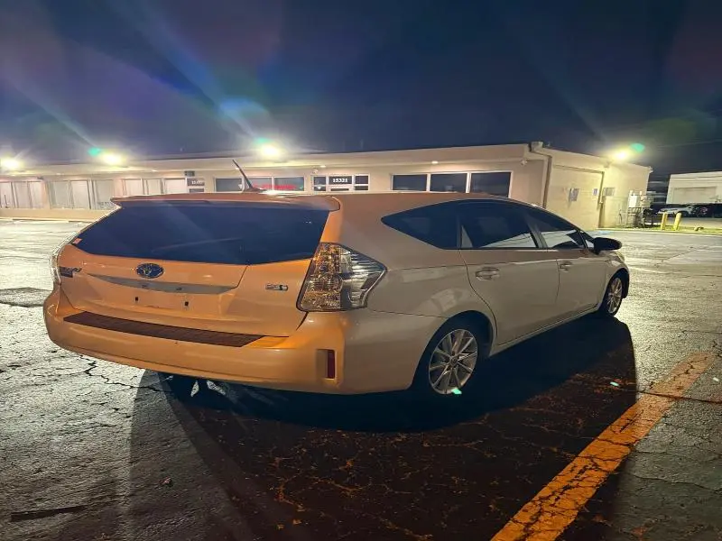 2013 TOYOTA PRIUS V FIVE  