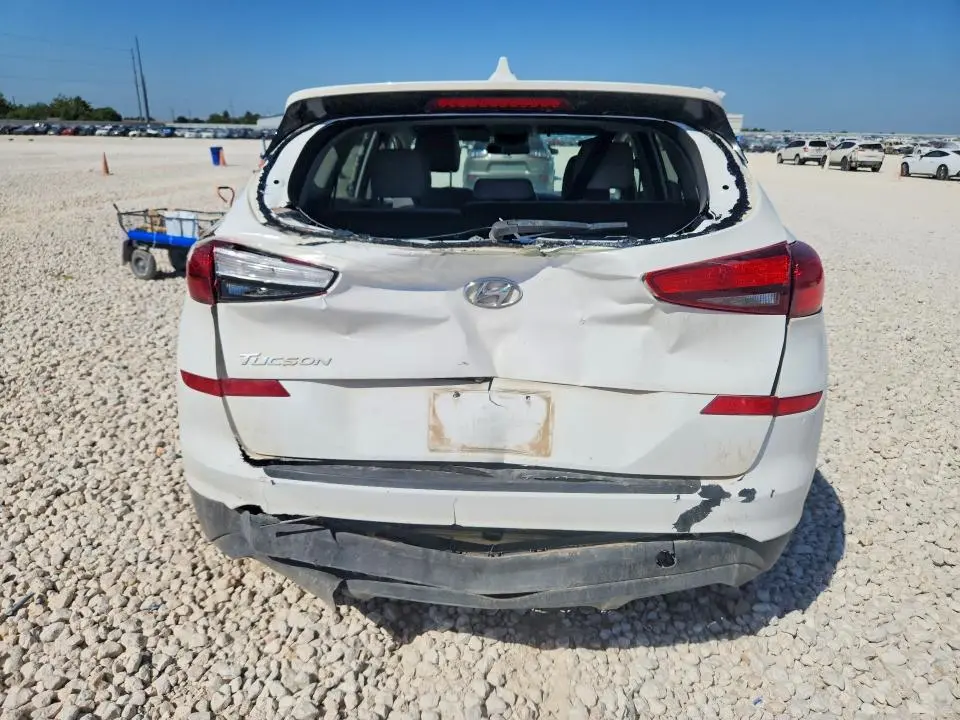 2020 HYUNDAI TUCSON SE  