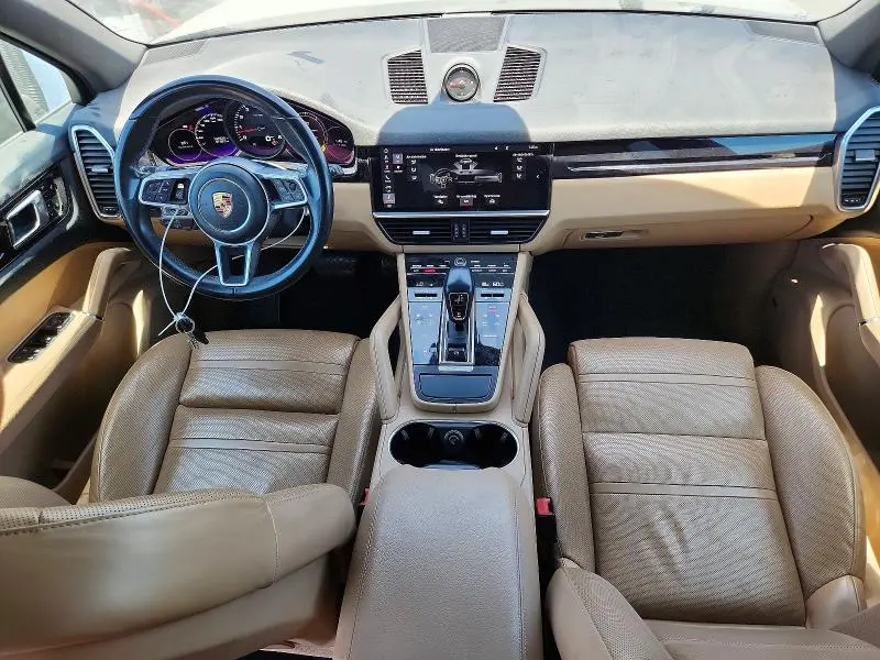 2019 PORSCHE CAYENNE   