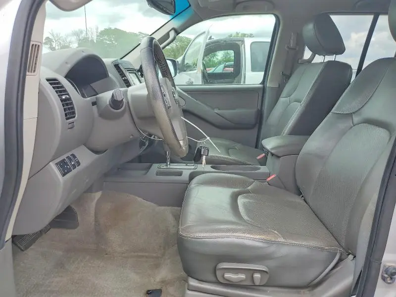 2013 NISSAN FRONTIER S  