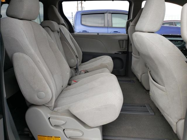 2014 TOYOTA SIENNA LE