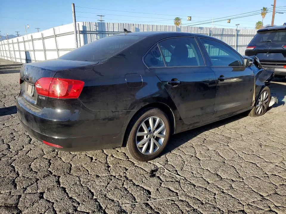 2012 VOLKSWAGEN JETTA SE  