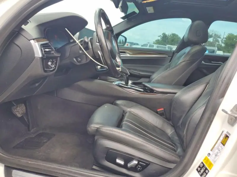 2020 BMW 530 XI  