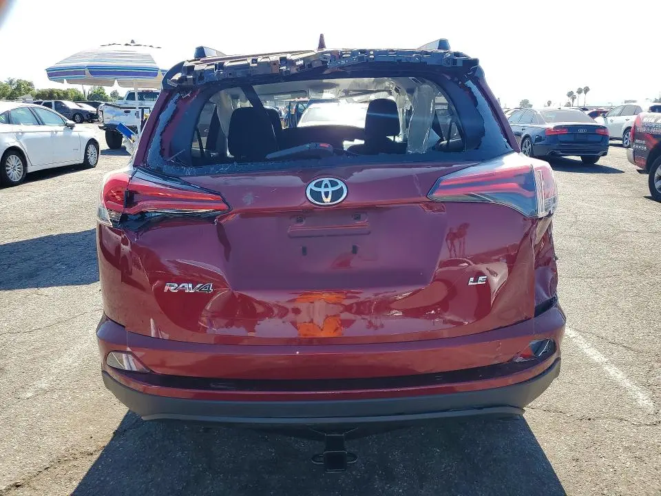 2018 TOYOTA RAV4 LE  