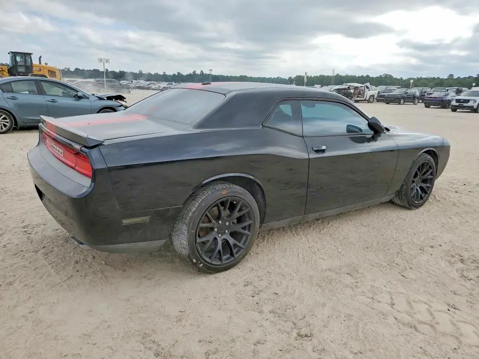 2013 DODGE CHALLENGER SXT  