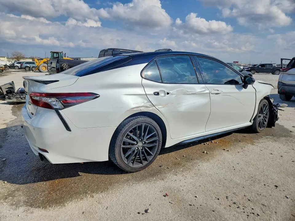 2021 TOYOTA CAMRY XSE V6  