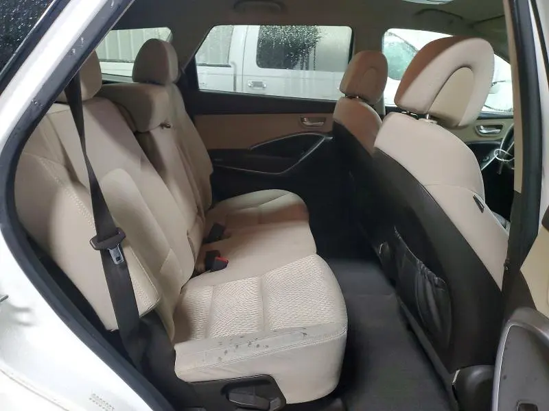 2016 HYUNDAI SANTA FE SE  