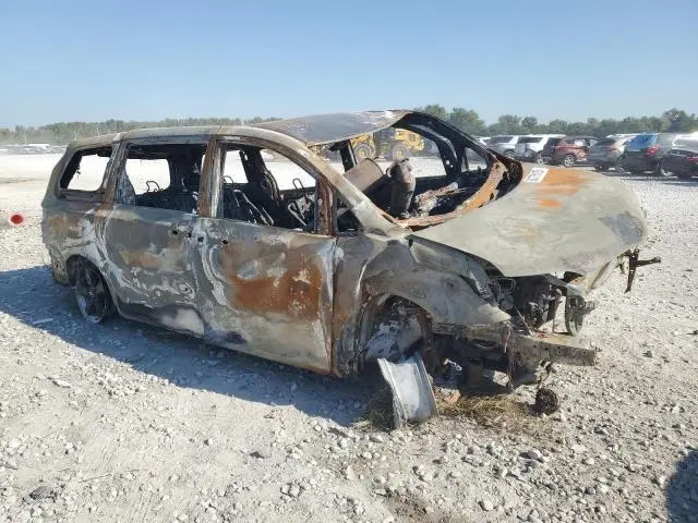 2011 TOYOTA SIENNA BASE 7-PASSENGER  