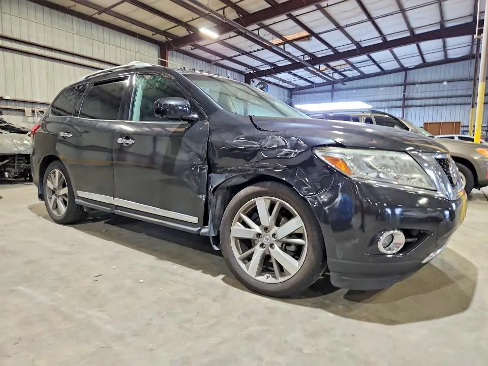 2015 NISSAN PATHFINDER S  