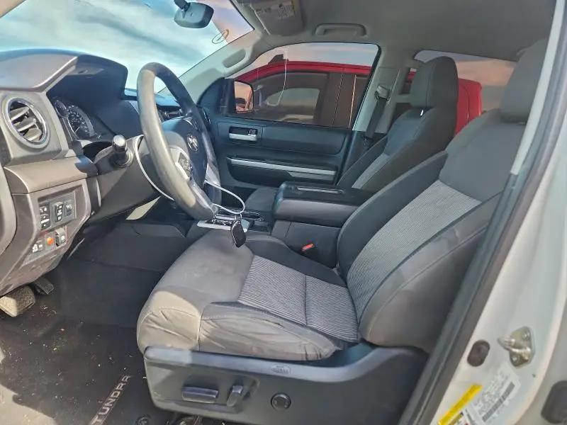 2015 TOYOTA TUNDRA CREWMAX SR5  