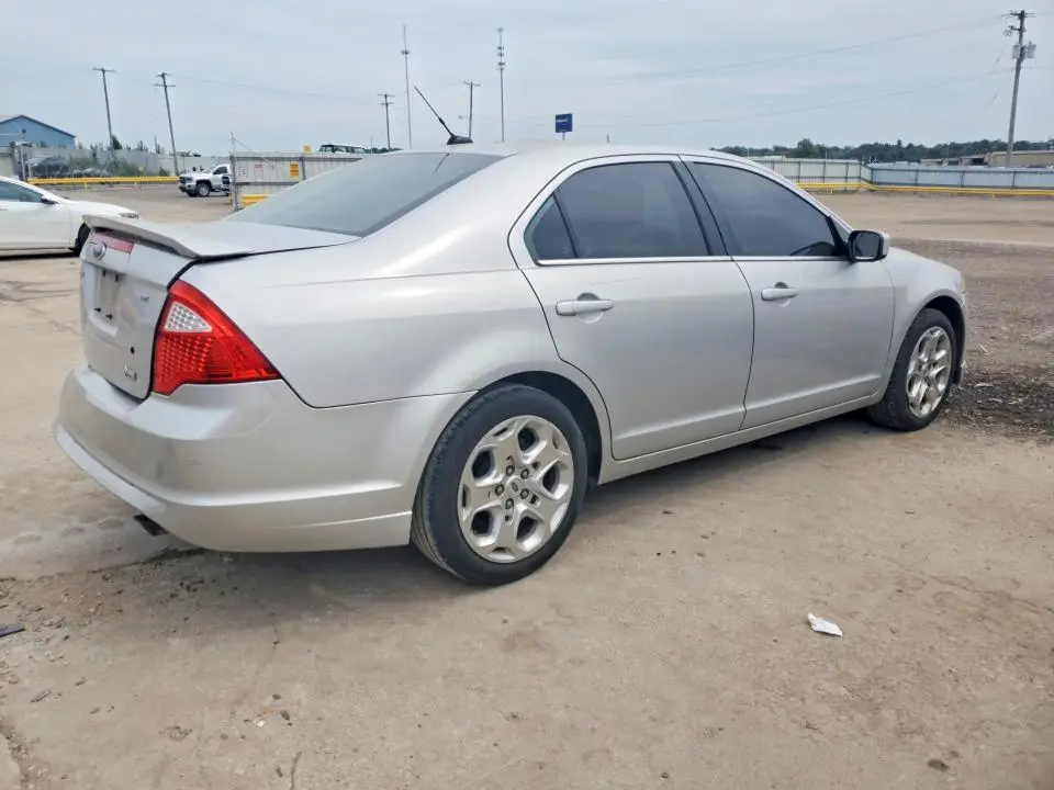 2010 FORD FUSION SE  