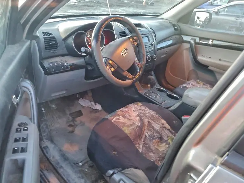 2011 KIA SORENTO BASE  