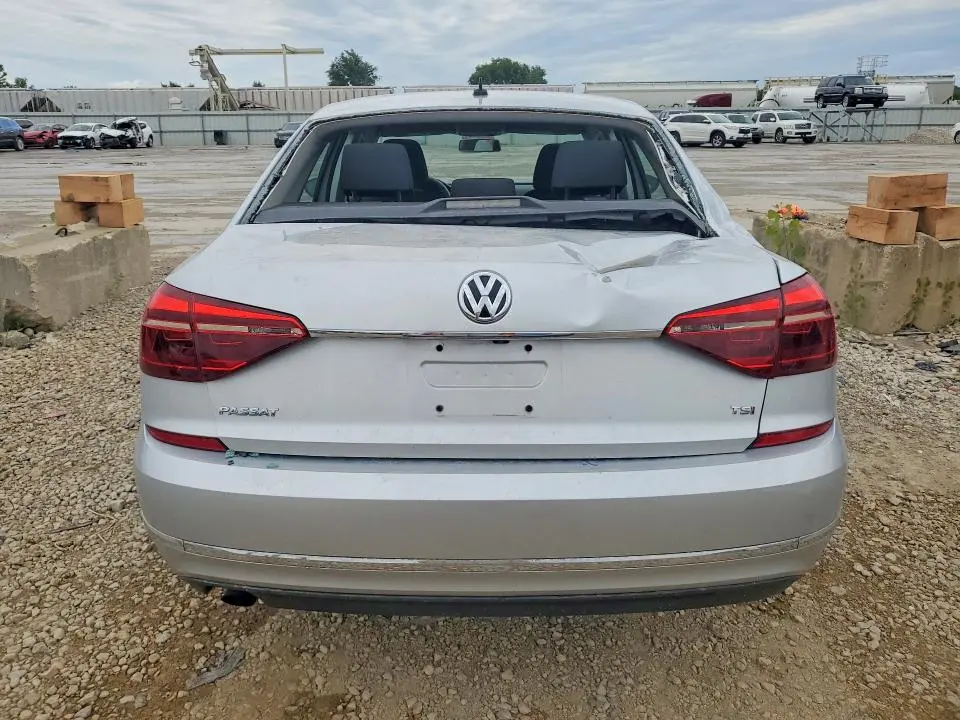 2017 VOLKSWAGEN PASSAT S  