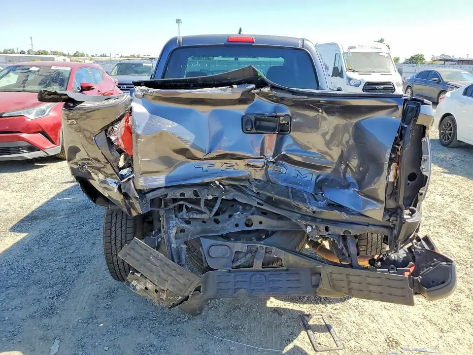 2017 TOYOTA TACOMA SR  
