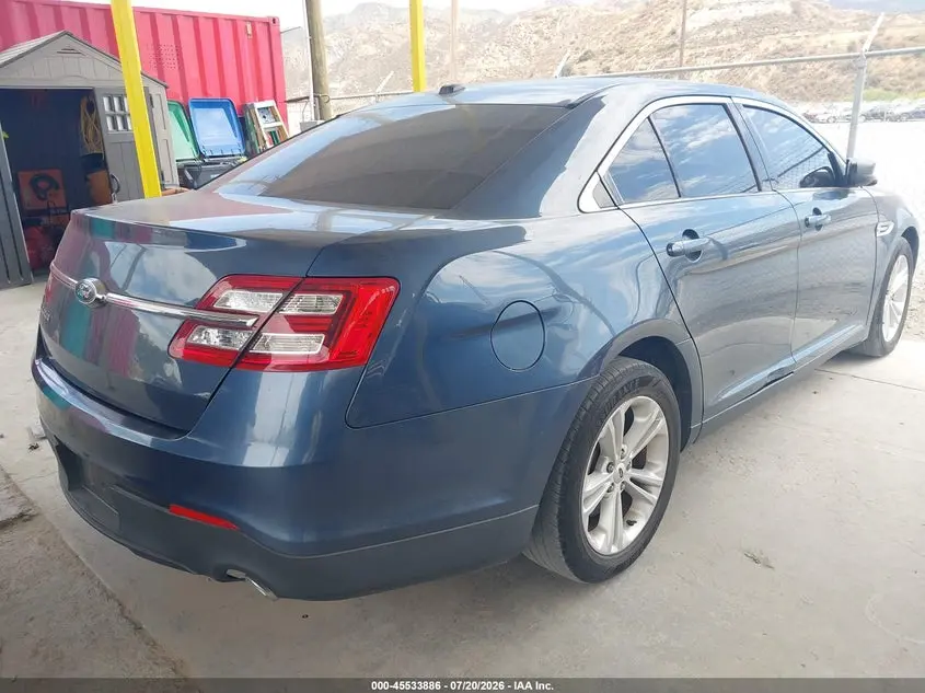 2018 FORD TAURUS SE
