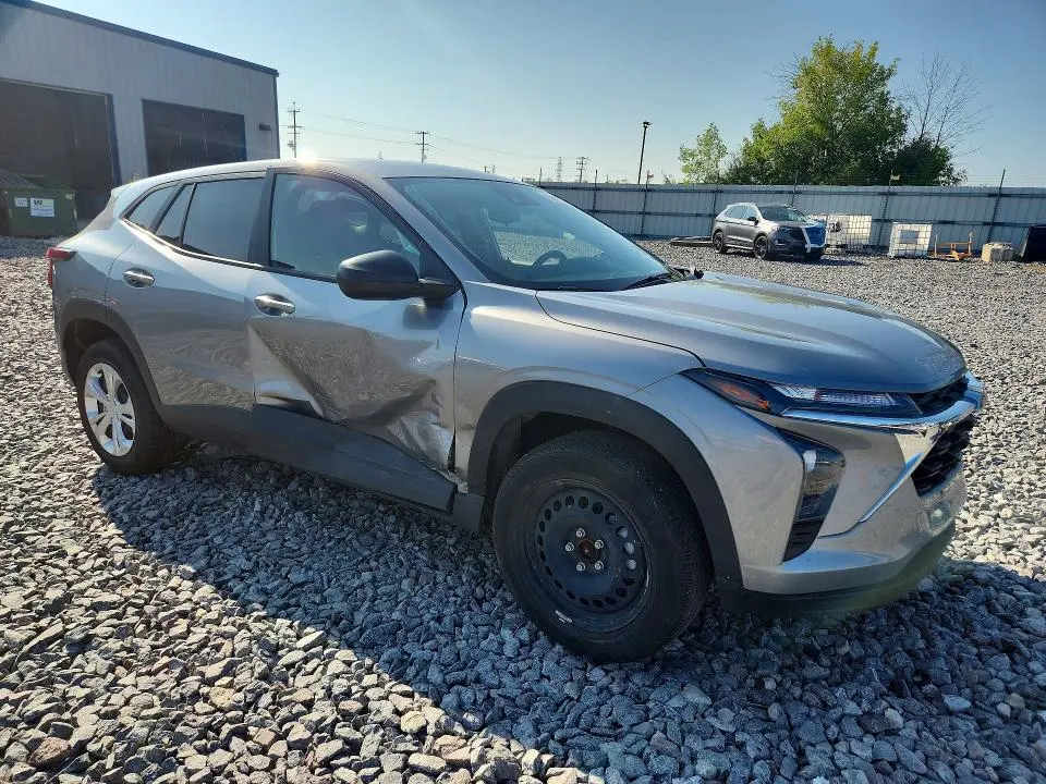 2024 CHEVROLET TRAX LS  