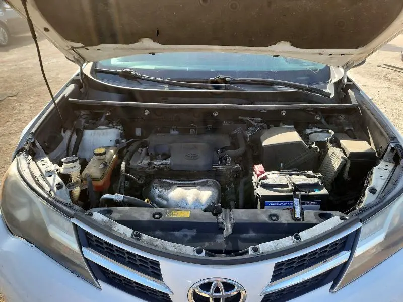 2013 TOYOTA RAV4 LE  