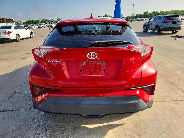 2021 TOYOTA C-HR XLE  