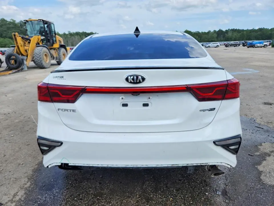 2021 KIA FORTE GT LINE  