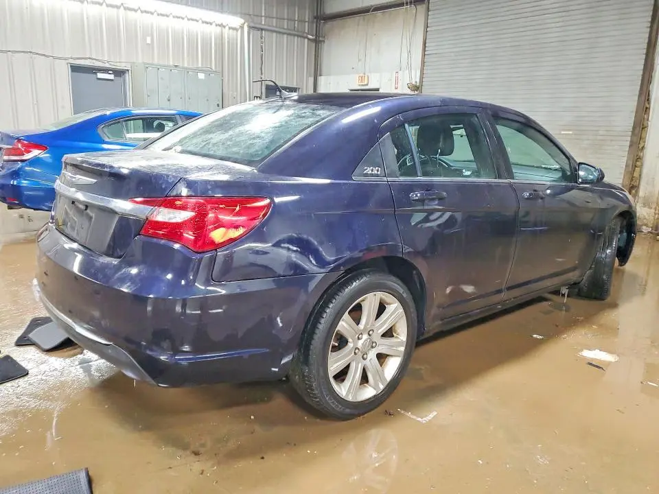 2012 CHRYSLER 200   