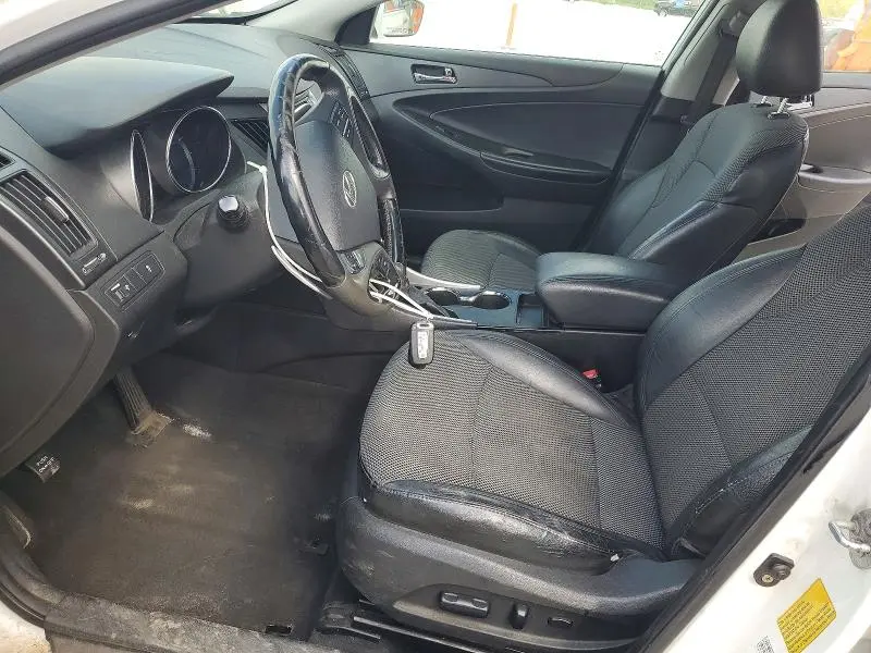 2011 HYUNDAI SONATA SE  