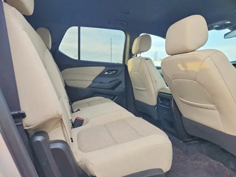 2022 CHEVROLET TRAVERSE LS  