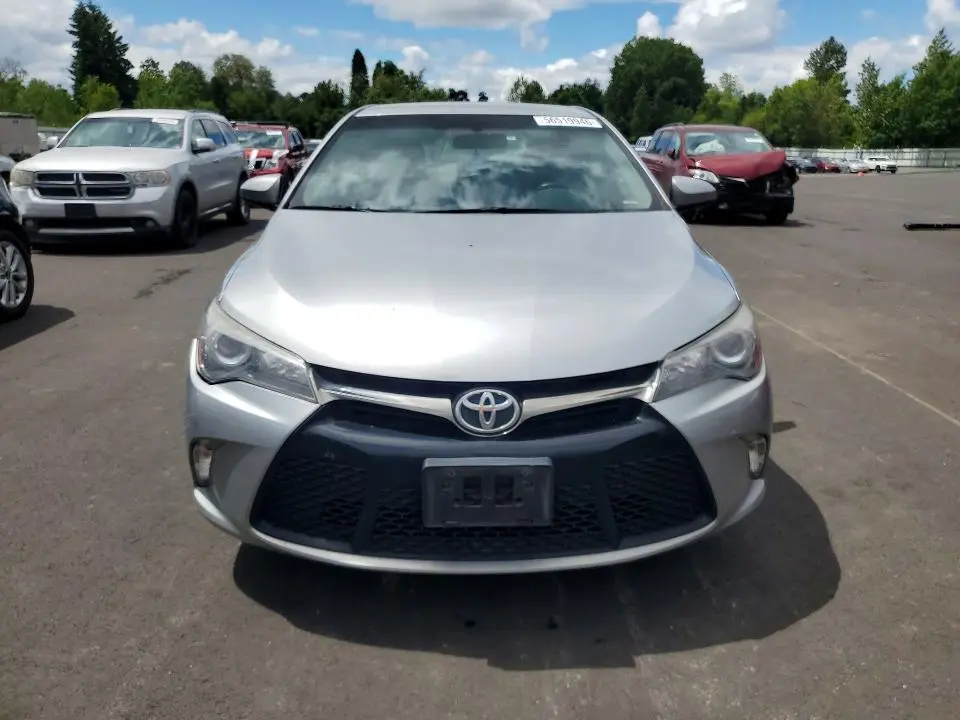 2017 TOYOTA CAMRY SE  
