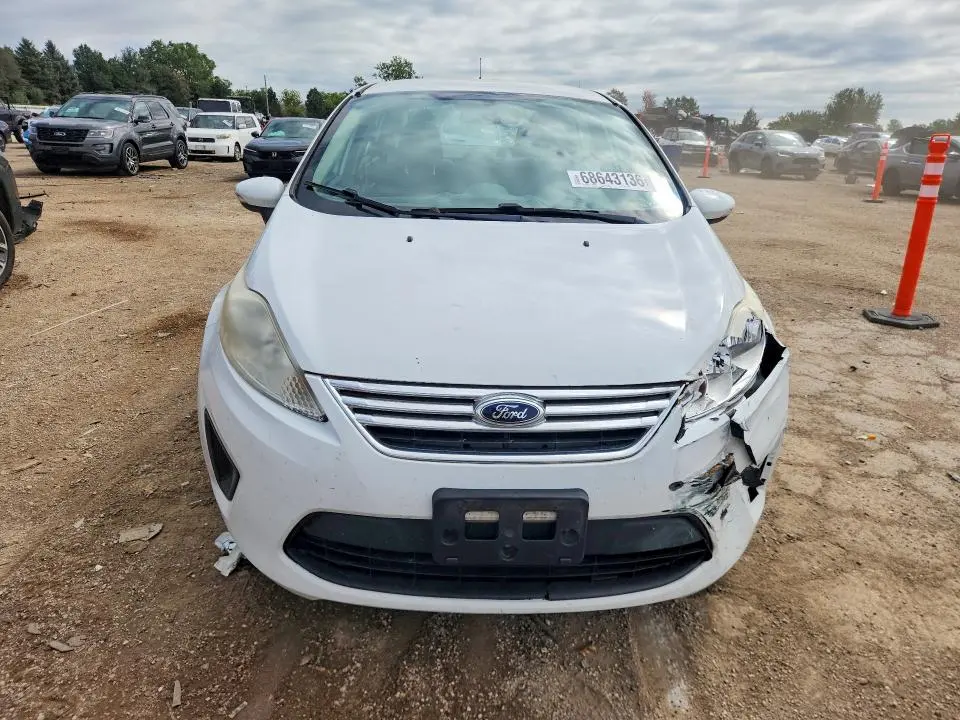 2013 FORD FIESTA SE  