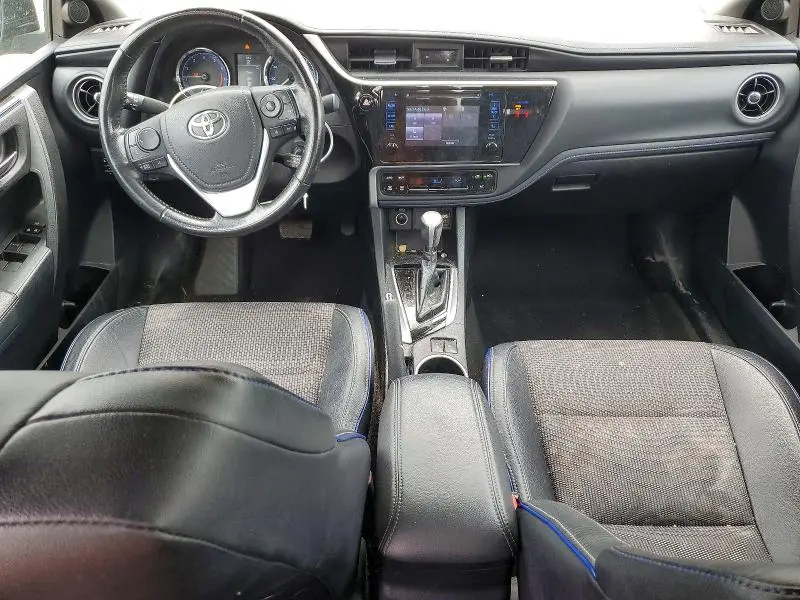 2019 TOYOTA COROLLA SE  