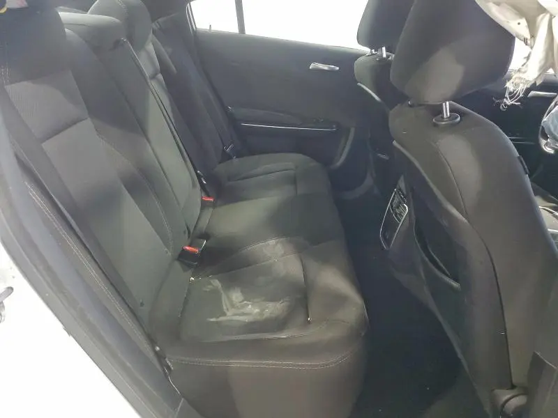 2017 DODGE CHARGER SE  