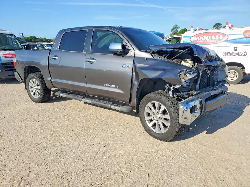 2017 TOYOTA TUNDRA CREWMAX LIMITED  