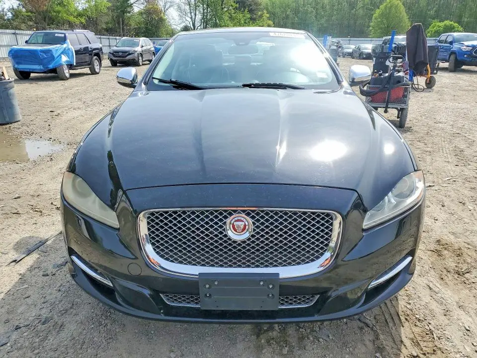 2015 JAGUAR XJ   