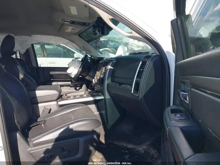 2018 RAM 1500 NIGHT  4X4 5'7 BOX