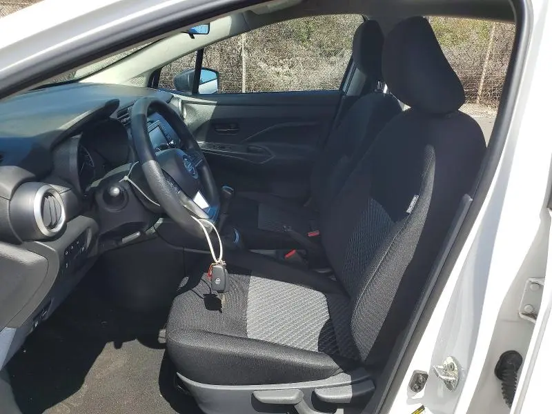 2022 NISSAN VERSA S  