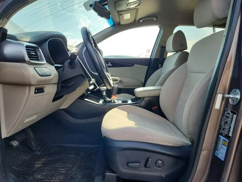2019 KIA SORENTO LX V6  