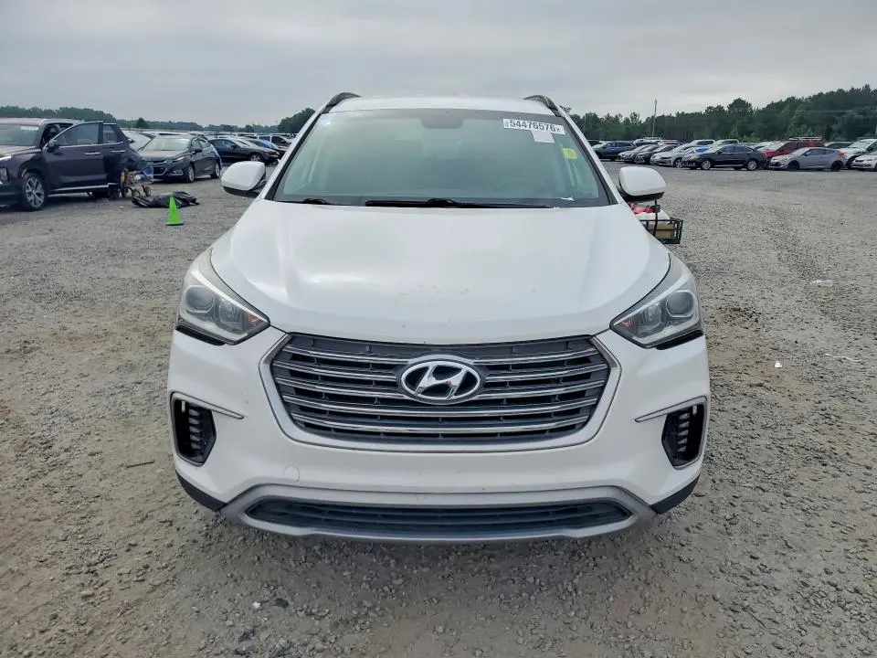 2017 HYUNDAI SANTA FE SE  