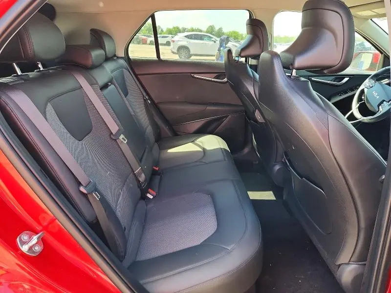 2023 KIA NIRO EX  